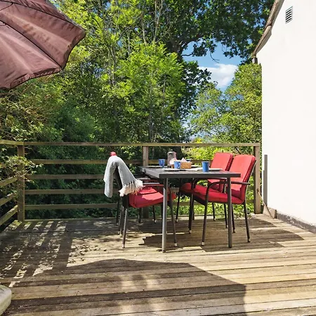 2 Bedroom Pet Friendly In Tranekaer Apartment Skattebolle