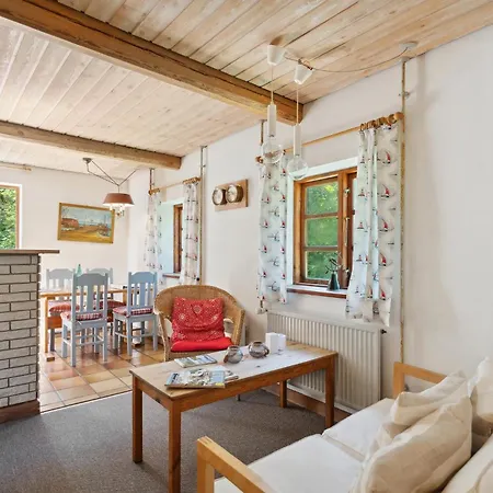 Apartment 2 Bedroom Pet Friendly In Tranekaer *