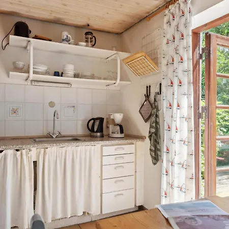 2 Bedroom Pet Friendly In Tranekaer *